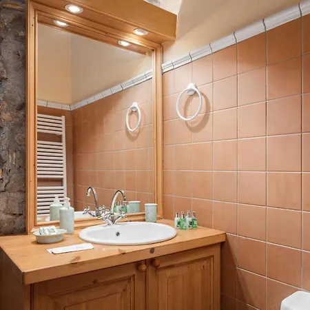 Margarita Willa Arachova